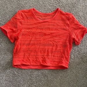 Lululemon cropped mesh T shirt, Size 4, Never Worn